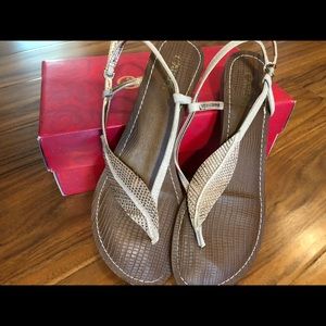 Carlos Santana leaf sandals